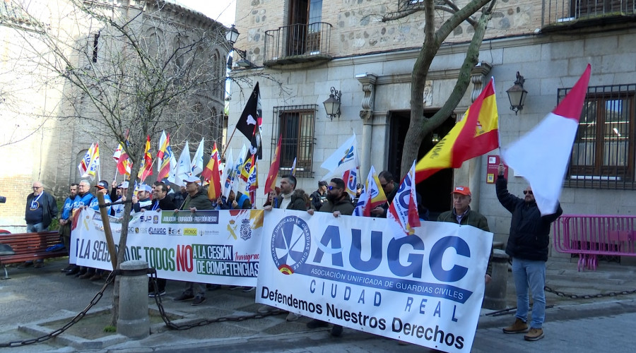 POLICÍA Y GC CONTRA LAS CESIONES DE COMPETENCIAS DE MIGRACIÓN DEL ESTADO A CATALUÑA